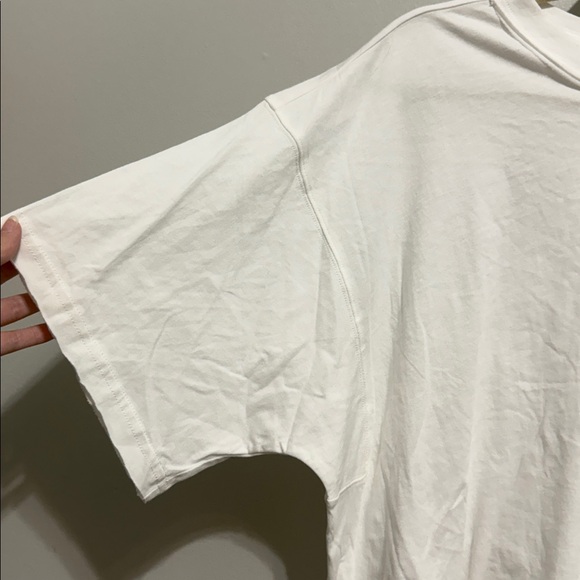 Free People Movement Inspire Boxy Cropped Shirt Size L White Orange Blue Logo - Picture 2 of 6